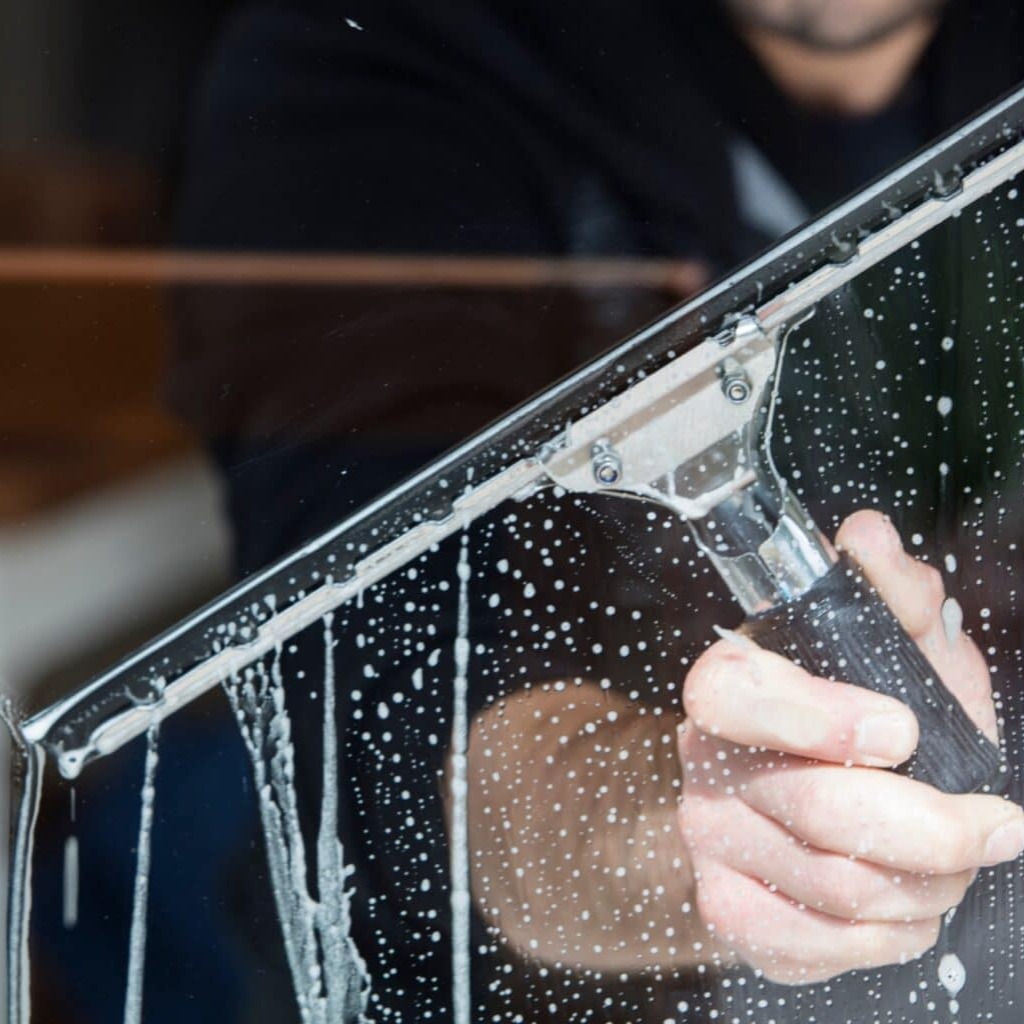 glass cleaning service in saskatoon by best home hub